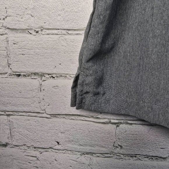 AXIST MENS SHORT SLEEVE BUTTON DOWN DARK GRAY SIZE XL FRONT PLEAT DETAIL - Picture 6 of 8